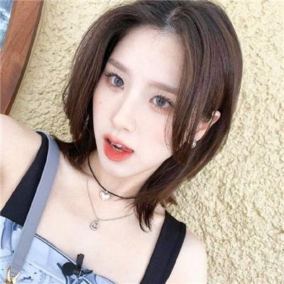 火车上的女孩2021